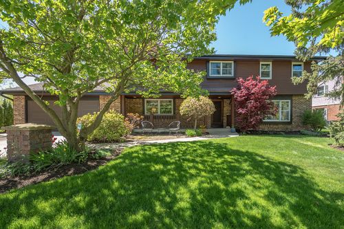 6411 N Bittersweet Ln, GLENDALE, WI, 53217-4108 | Card Image