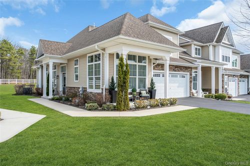 191 Belmont Cir, Yaphank, NY, 11980-2066 | Card Image