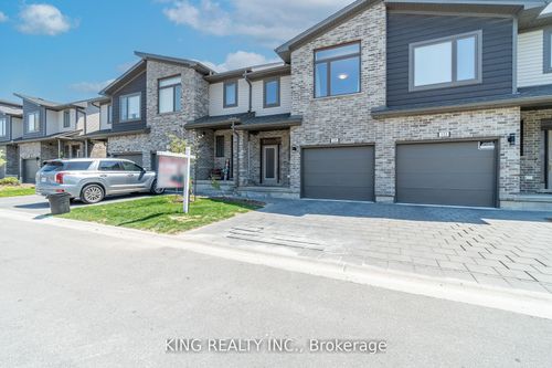 135-1960 Dalmagarry Rd, London, ON, N6G0T8 | Card Image