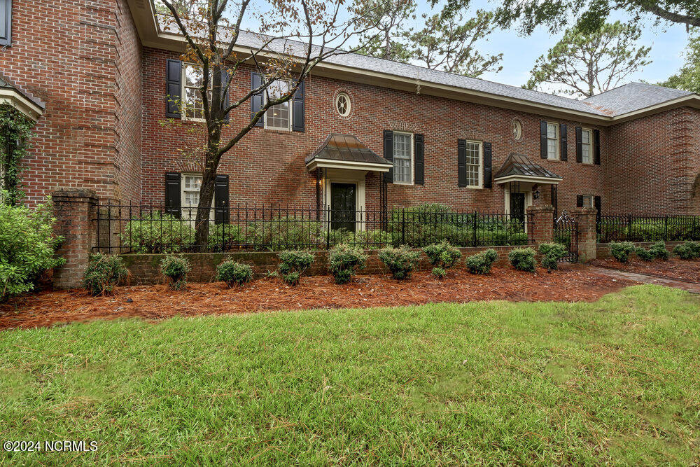 Colleton Ct, Wilmington, NC 28403