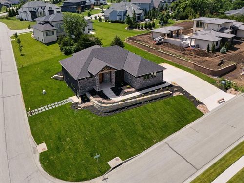 9410 Deer Run St, Lenexa, KS, 66220-4501 | Card Image