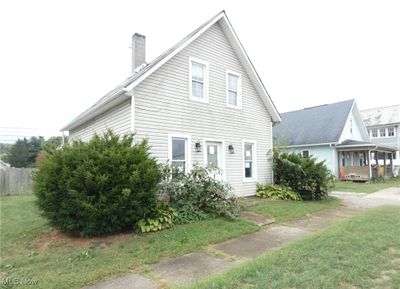 1805 Main Street, House other with 3 bedrooms, 2 bathrooms and null parking in Stockport OH | Image 1