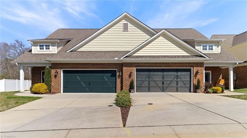 402 Mockingbird Ln, Mebane, NC, 27302-7988 | Card Image