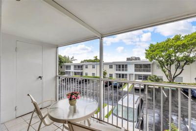 6371 - 6371 Bay Club Dr, Condo with 2 bedrooms, 1 bathrooms and null parking in Fort Lauderdale FL | Image 2