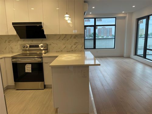 5a-5216 Roosevelt Ave, Woodside, NY, 11377-4232 | Card Image