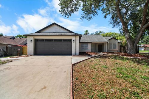 911 Valley View Cir, Palm Harbor, FL, 34684-4465 | Card Image