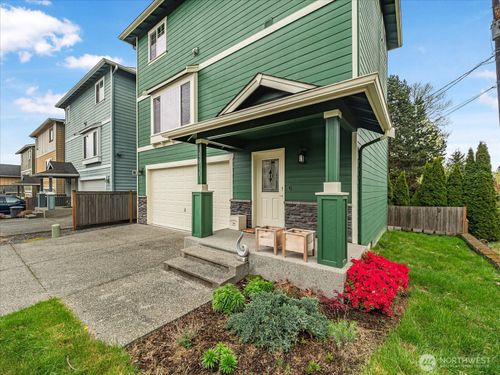 1011 94th Dr Ne, Lake Stevens, WA, 98258-7813 | Card Image
