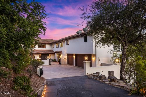 3643 Hampstead Rd, Glendale, CA, 91206 | Card Image