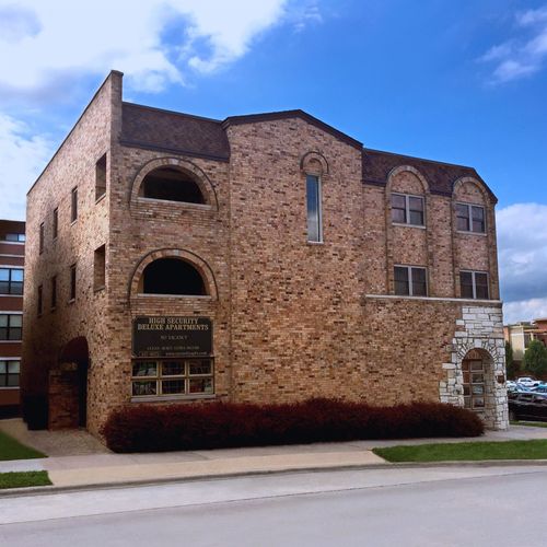 304-520 E Washington Ave, Madison, WI, 53703-2908 | Card Image