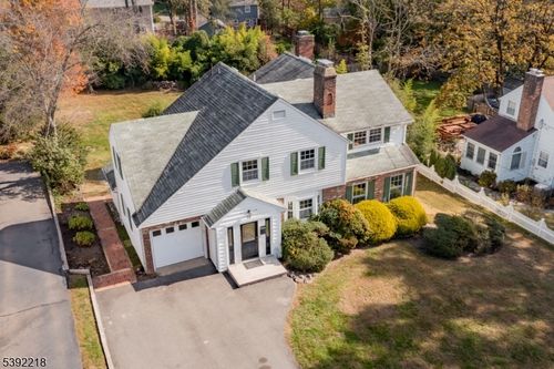 78 Twin Falls Rd, Berkeley Heights, NJ, 07922-2715 | Card Image