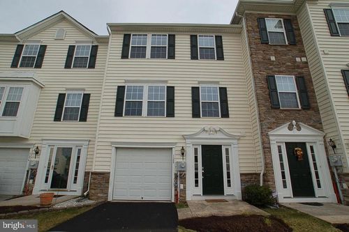 128-128 Larose Dr, COATESVILLE, PA, 19320-1627 | Card Image