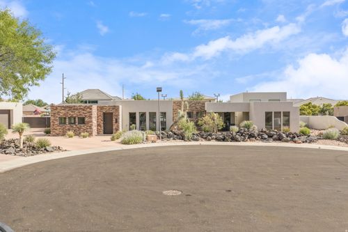 1 Basalt Cir, Santa Clara, UT, 84765-5233 | Card Image