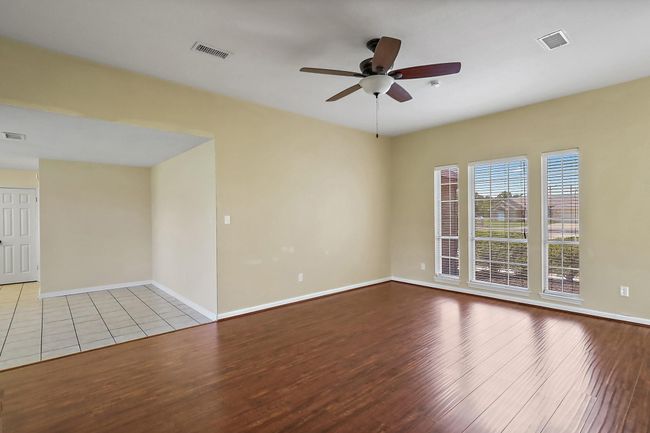 4614 Joe Patch Rd, House other with 3 bedrooms, 2 bathrooms and 2 parking in Baytown TX | Image 9