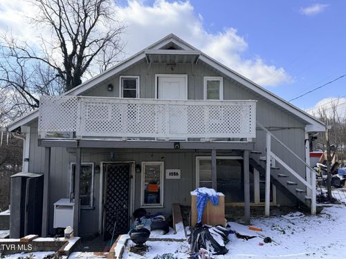 1056 Clark St, Bristol, VA, 24201-2421 | Card Image