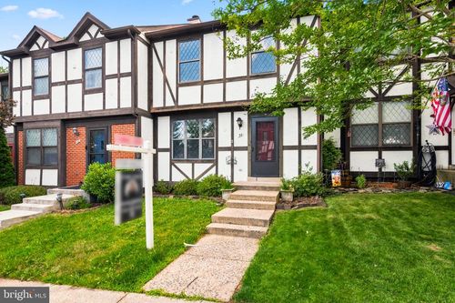 34 Millard Ct, STERLING, VA, 20165-6018 | Card Image