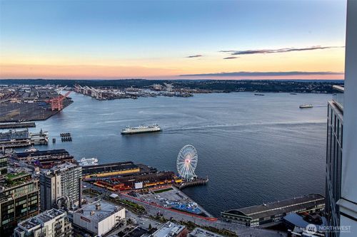 apt-3801-1521 2nd Ave, Seattle, WA, 98101-4531 | Card Image