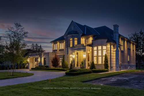 18 Denham Dr, Richmond Hill, ON, L4C6J1 | Card Image
