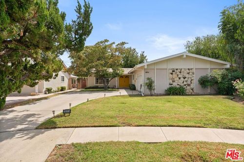 18914 Malden St, Northridge, CA, 91324-4410 | Card Image