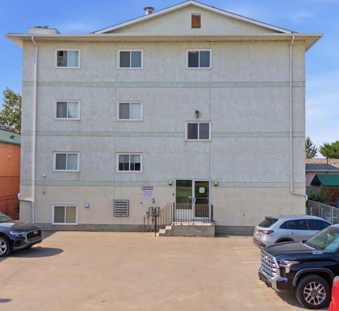 Residential in Sylvan Lake 4