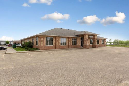 ste-3-125 28th St Ne, Owatonna, MN, 55060-2560 | Card Image