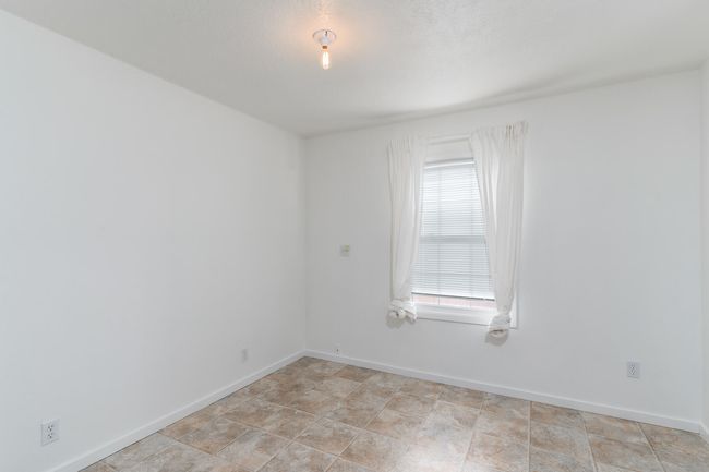Generous dining/eating area | Image 21