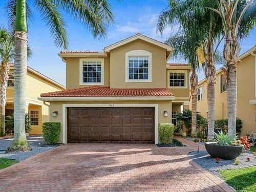 7942 Parsons Pine Dr, Boynton Beach, FL, 33437-7528 | Card Image