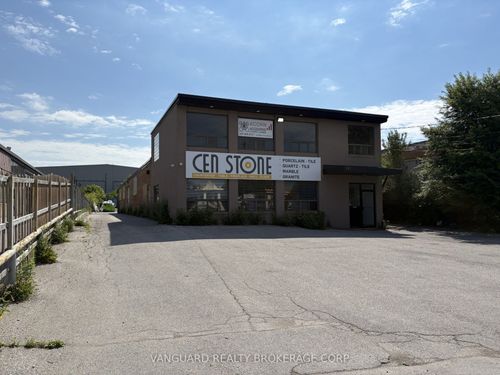 101 Rivalda Rd, North York, ON, M9M2M6 | Card Image