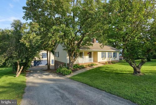 208 Troy Rd, DALLASTOWN, PA, 17313-9743 | Card Image