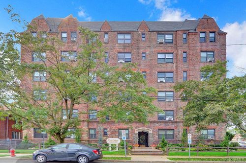 6e-141 Woodmere Blvd, Woodmere, NY, 11598-2148 | Card Image