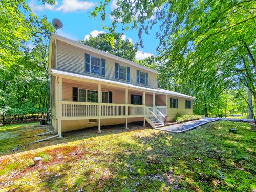 104 Middleton Dr, Milford, PA, 18337-9668 | Card Image