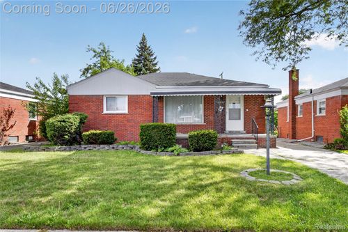 18270 Ash Ave, Eastpointe, MI, 48021-2731 | Card Image