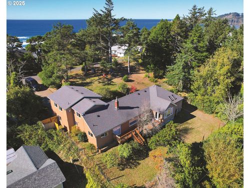 2225 Nw Oceanview Dr, Newport, OR, 97365-2123 | Card Image