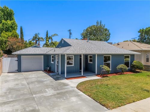 7862 Shoshone Ave, Northridge, CA, 91325-4348 | Card Image