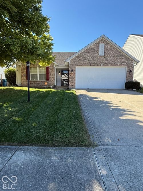 3229 Creekshore Dr, Indianapolis, IN, 46268-5083 | Card Image