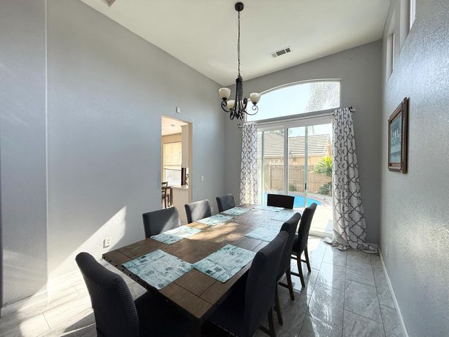 737 Blausanne Ln, House other with 6 bedrooms, 4 bathrooms and null parking in Manteca CA | Image 7