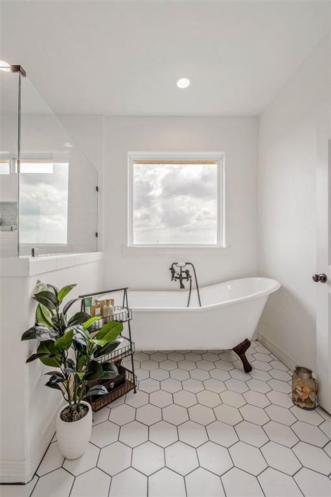 2181 Fm 166, House other with 4 bedrooms, 3 bathrooms and 2 parking in Caldwell TX | Image 16