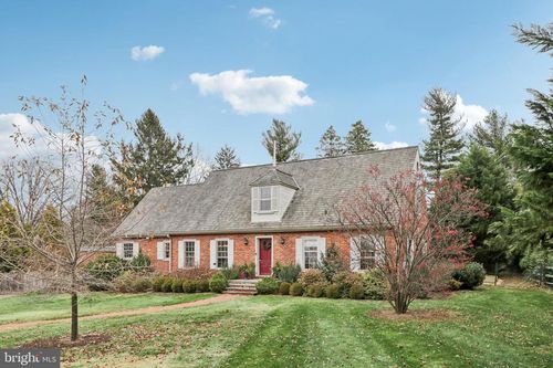 913 Field Ln, VILLANOVA, PA, 19085-2002 | Card Image