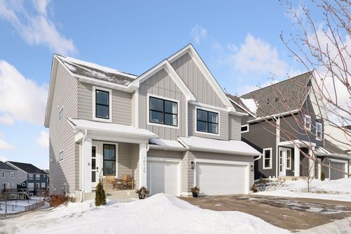 10125 Corral Way, Victoria, MN, 55318-7403 | Card Image