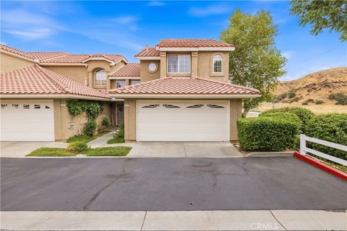 64-28148 Bobwhite Cir, Santa Clarita, CA, 91350-4455 | Card Image