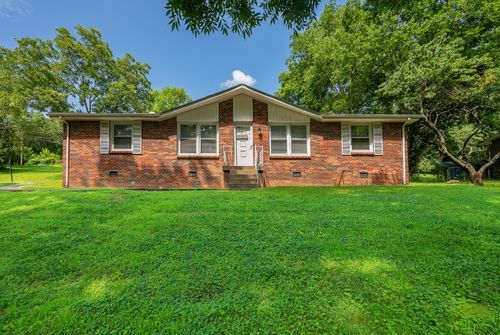 332 Old Dunbar Cave Rd, Clarksville, TN, 37043-5756 | Card Image