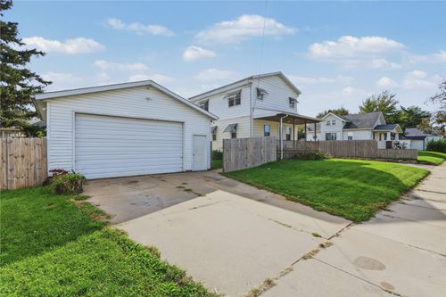 107 24th Avenue Sw, Cedar Rapids, IA, 52404 | Card Image