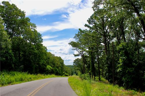 3990 County Road 207, Eureka Springs, AR, 72632 | Card Image