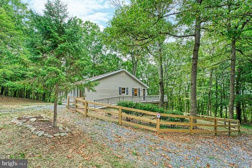 37740 Long Ln, LOVETTSVILLE, VA, 20180-1750 | Card Image