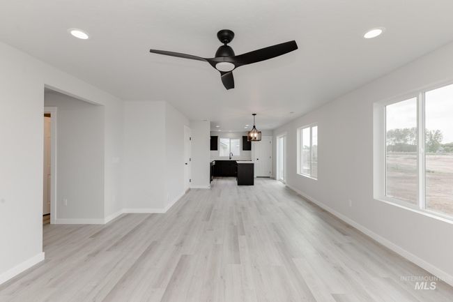 2365 W Opalite Dr, House other with 4 bedrooms, 3 bathrooms and 3 parking in Kuna ID | Image 8