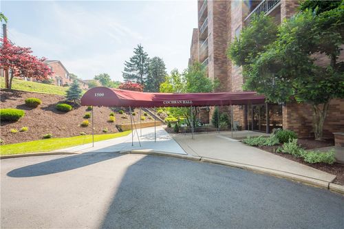 910-1500 Cochran Road, Scott Twp, PA, 15243 | Card Image