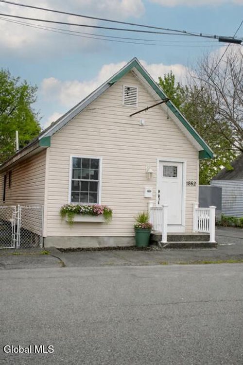 1862 8th Ave, Watervliet, NY, 12189-2635 | Card Image