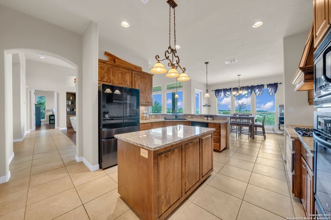 10210 Rafter O Trl, House other with 3 bedrooms, 3 bathrooms and null parking in Helotes TX | Image 15
