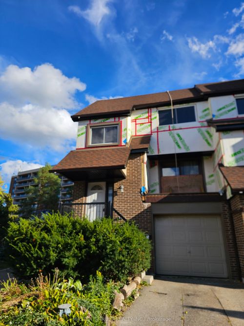 64-6780 Formentera Ave, Mississauga, ON, L5N2L1 | Card Image