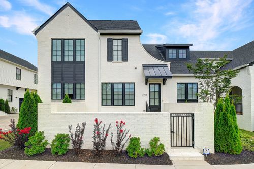 1734 Glen Echo Rd, Nashville, TN, 37215-2910 | Card Image