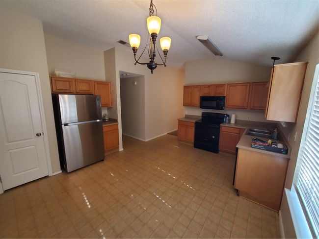 4233 Fernleaf Dr, House other with 4 bedrooms, 2 bathrooms and null parking in Fort Worth TX | Image 4